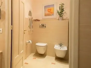B&B La Locandiera Cagnes-sur-Mer 3*,  France