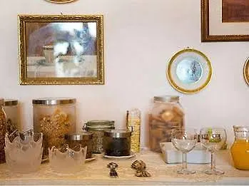 B&B La Locandiera Cagnes-sur-Mer 3*,